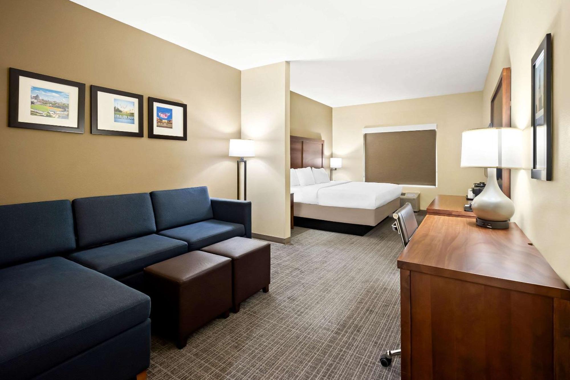 Comfort Inn & Suites High Point - Archdale Εξωτερικό φωτογραφία